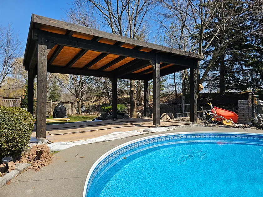 Outdoor structure